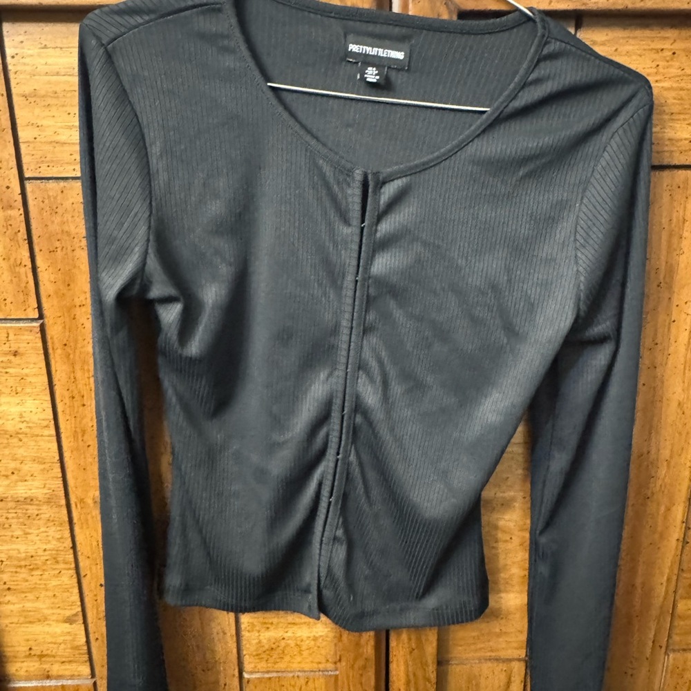 PrettyLittleThing Black Ribbed Long Sleeve Top